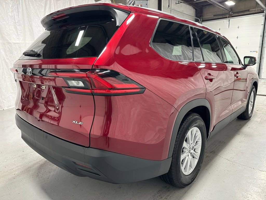 Used 2025 Toyota Grand Highlander FWD image 7