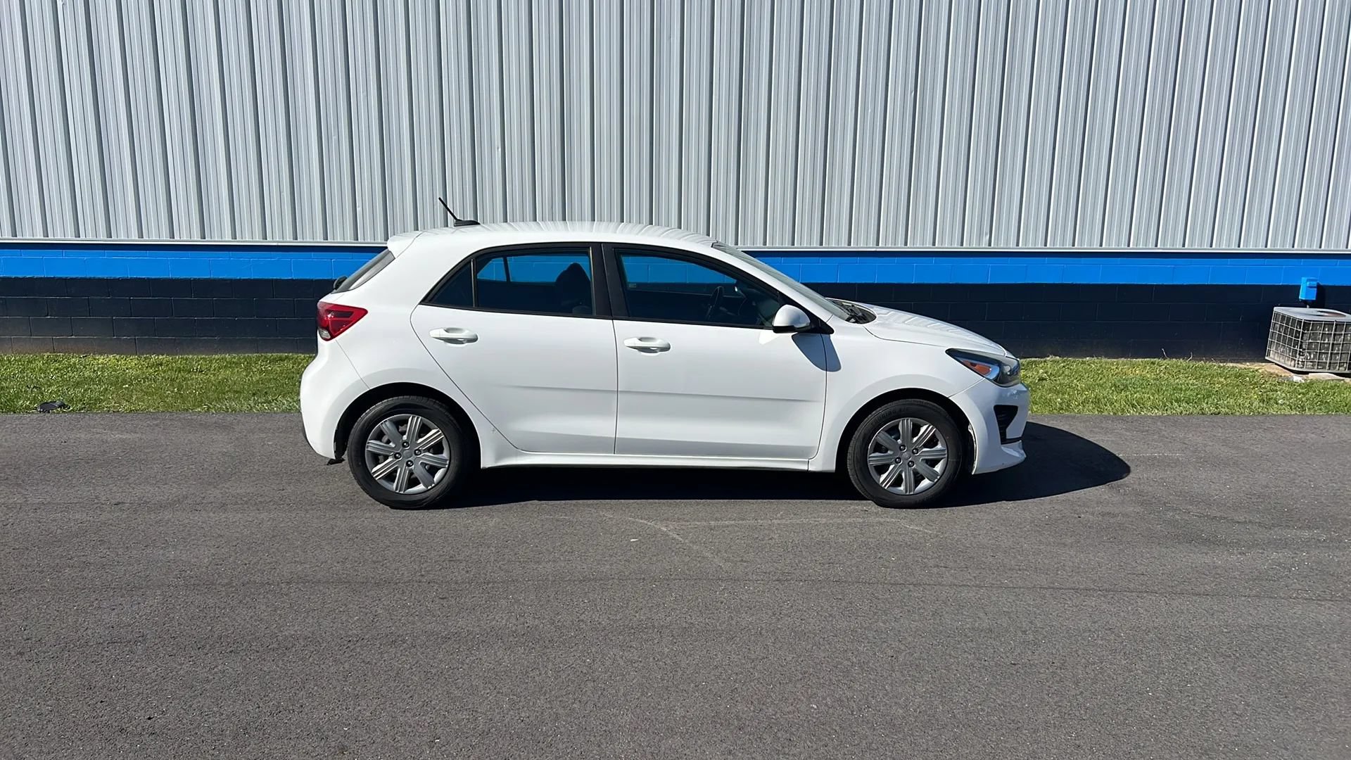 Used 2023 Kia Rio S FWD image 4