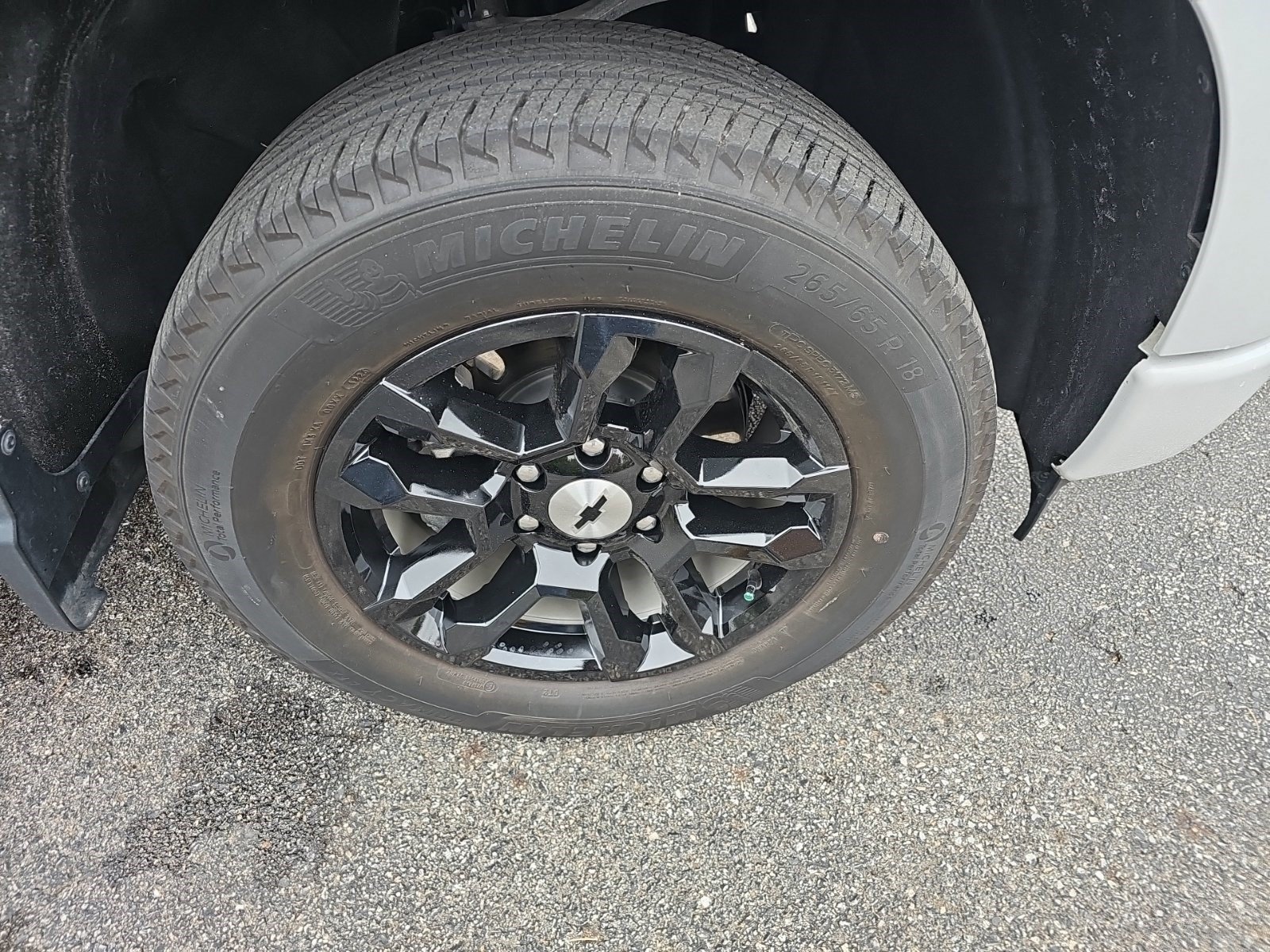 Used 2024 Chevrolet Silverado 1500 RST AWD/4WD image 10