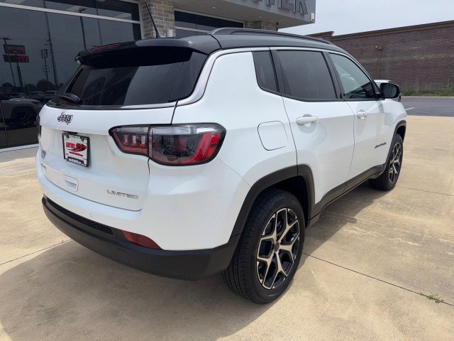 Used 2026 Jeep Compass Limited AWD/4WD image 9