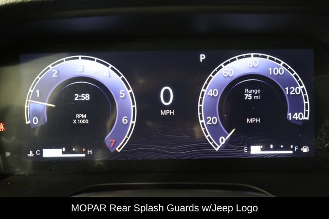 Used 2023 Jeep Grand Cherokee Altitude AWD/4WD image 11