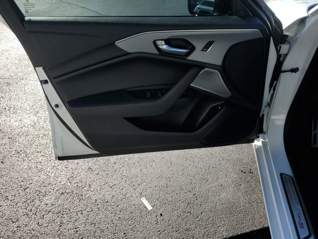 Used 2023 Acura TLX Type S image 14