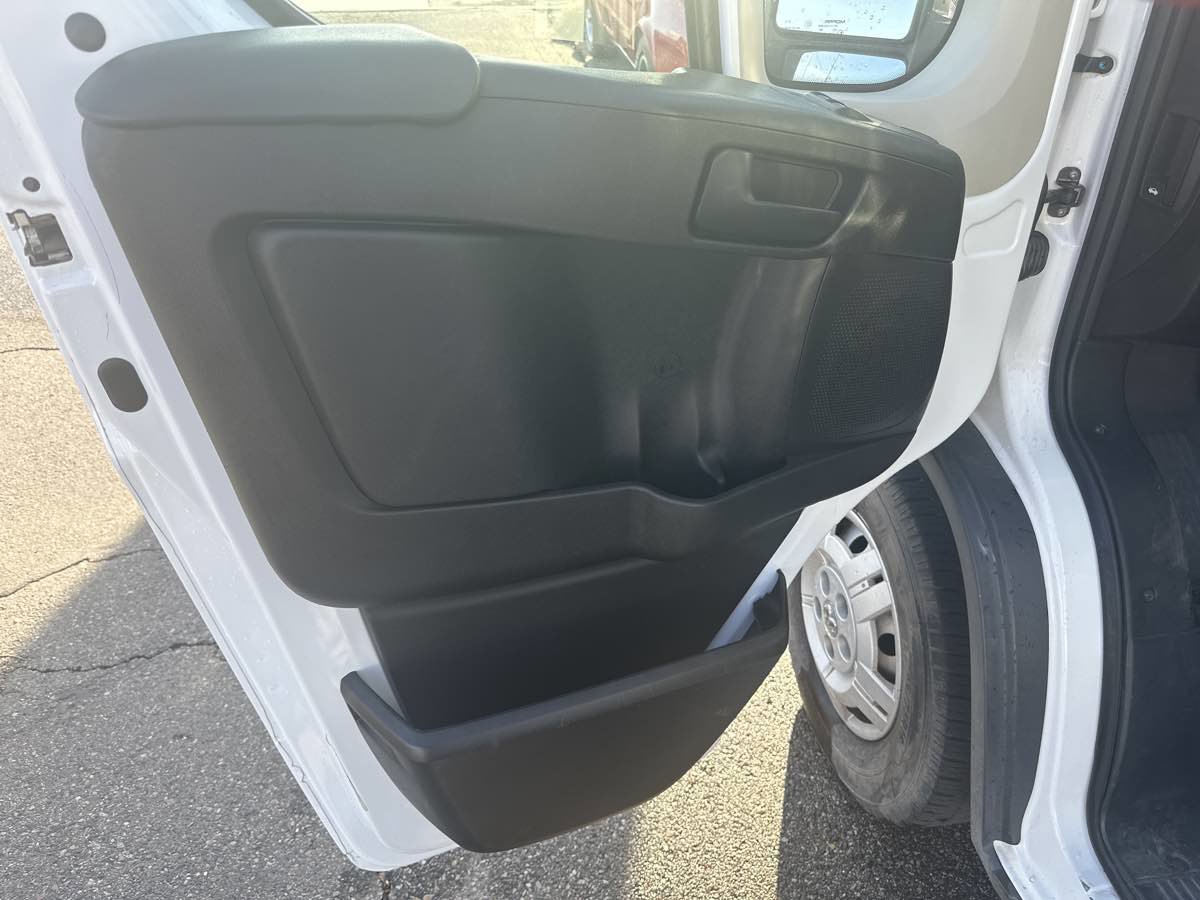 Used 2017 RAM ProMaster 1500 w/ Premium Appearance Group FWD image 10
