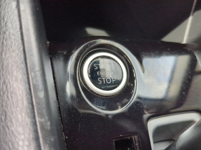 Used 2020 Nissan Versa S FWD image 30