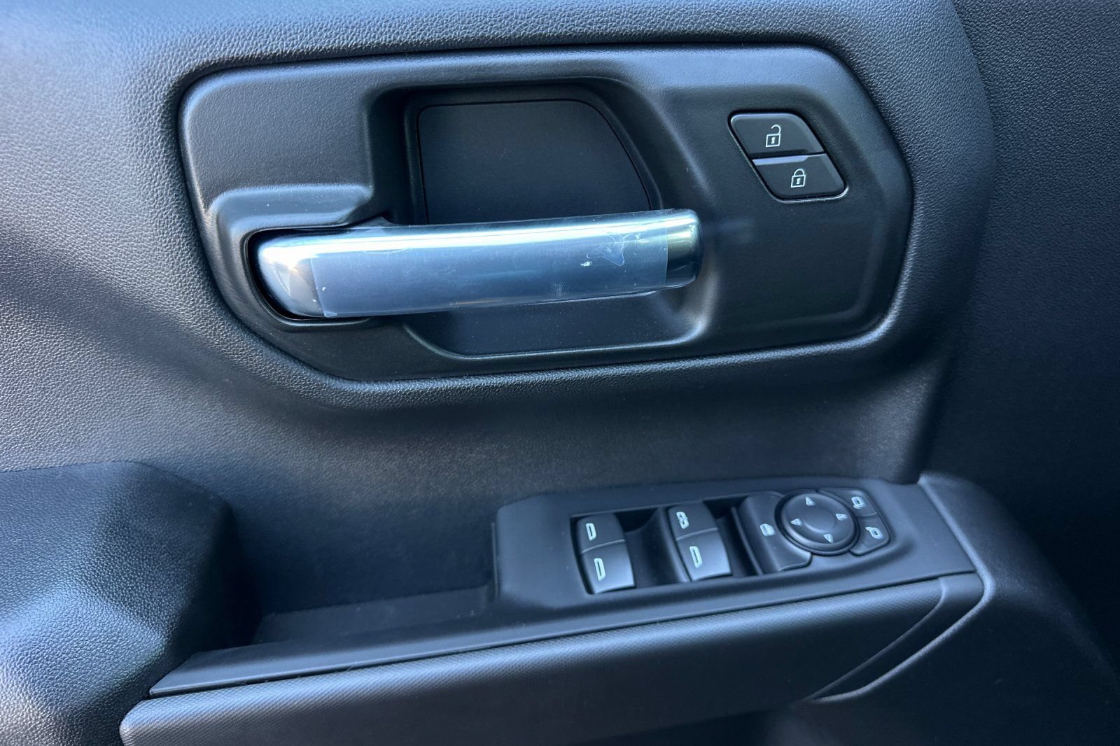 New 2026 Chevrolet Silverado 1500 Custom w/ LPO, Dark Essentials Package AWD/4WD image 11