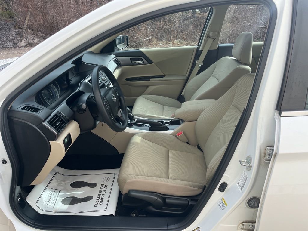 Used 2015 Honda Accord LX image 16