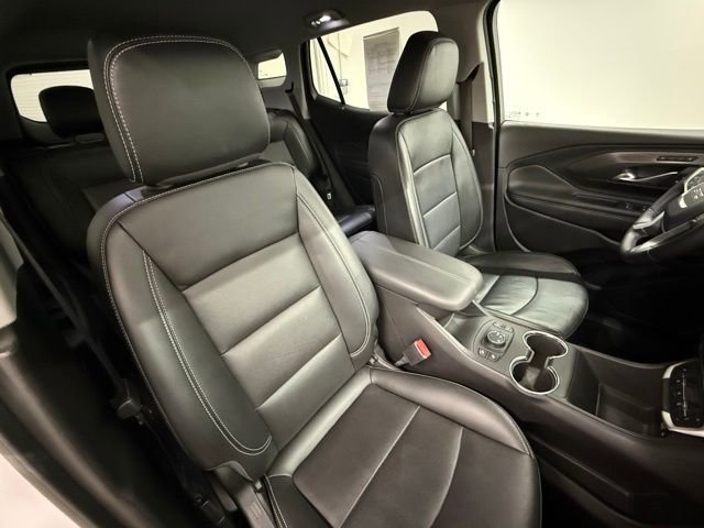 Used 2023 GMC Terrain SLT image 22