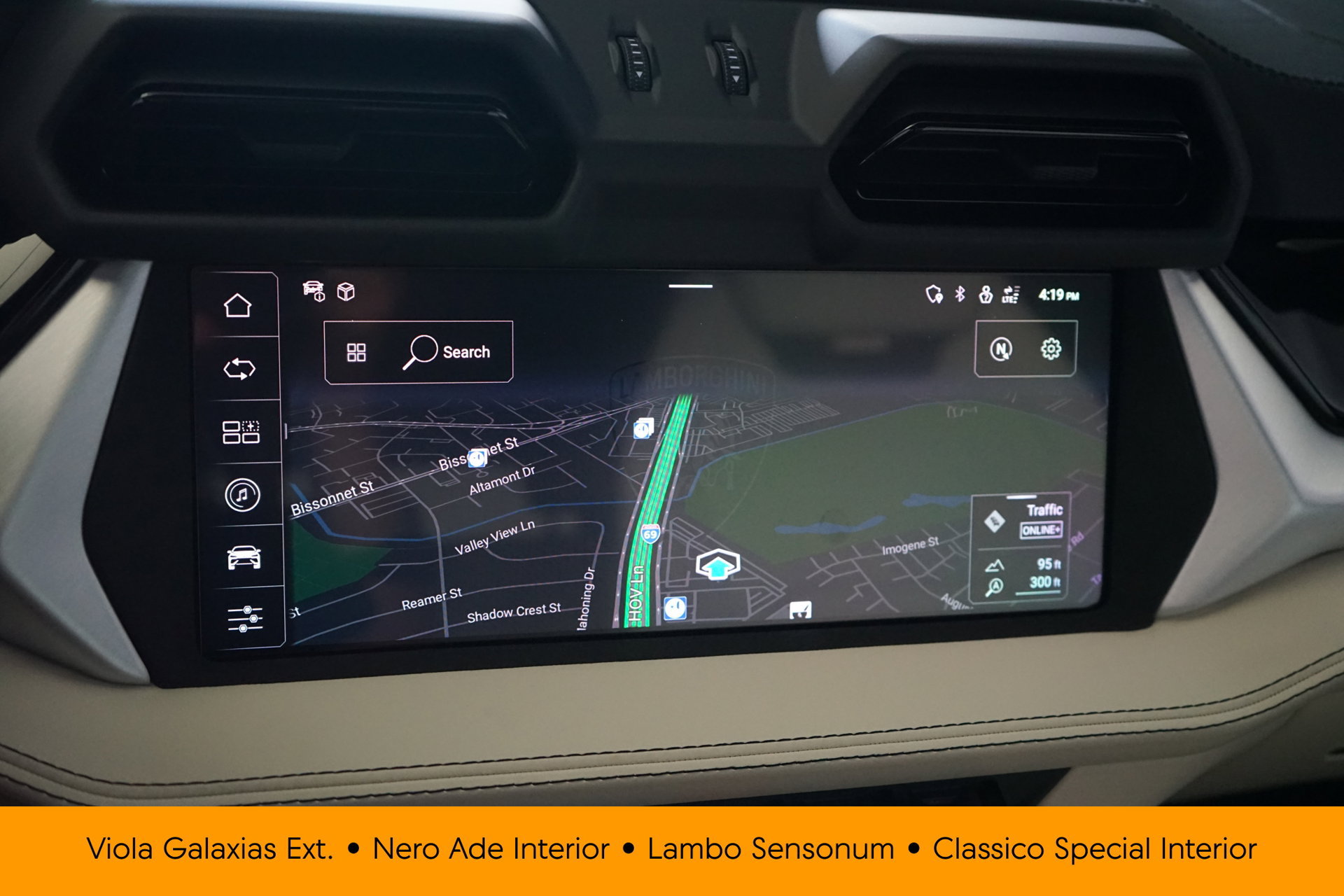 Used 2025 Lamborghini Urus SE AWD/4WD image 16