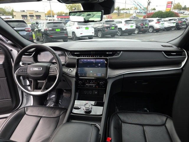 Used 2024 Jeep Grand Cherokee L Limited w/ Luxury Tech Group II image 57