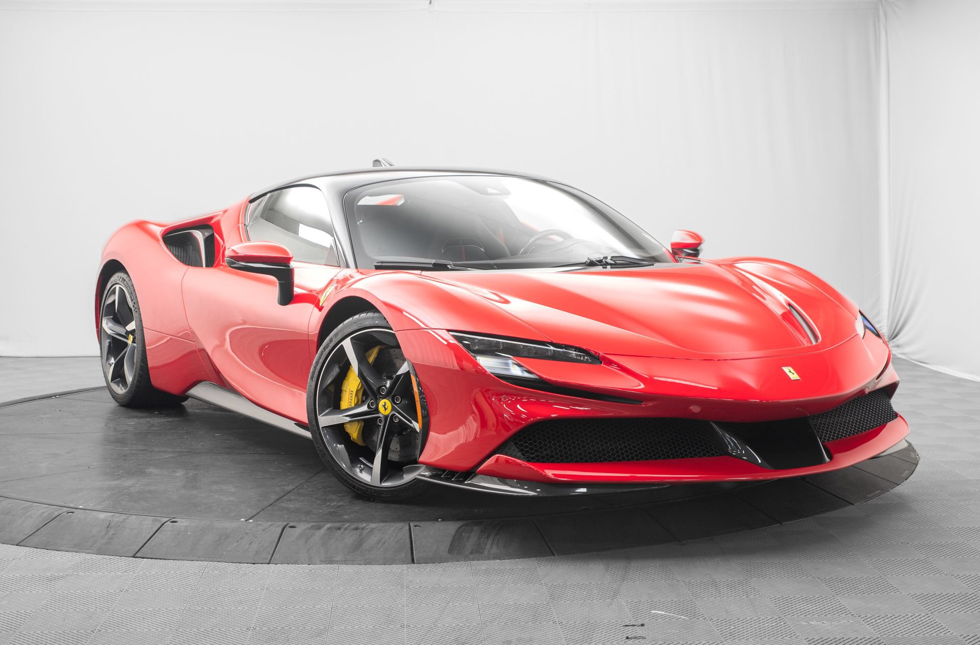 Used 2022 Ferrari SF90 Stradale AWD/4WD image 1