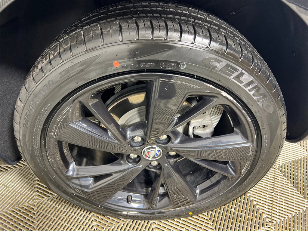 Used 2023 Buick Envision Essence w/ Sport Touring Package image 21