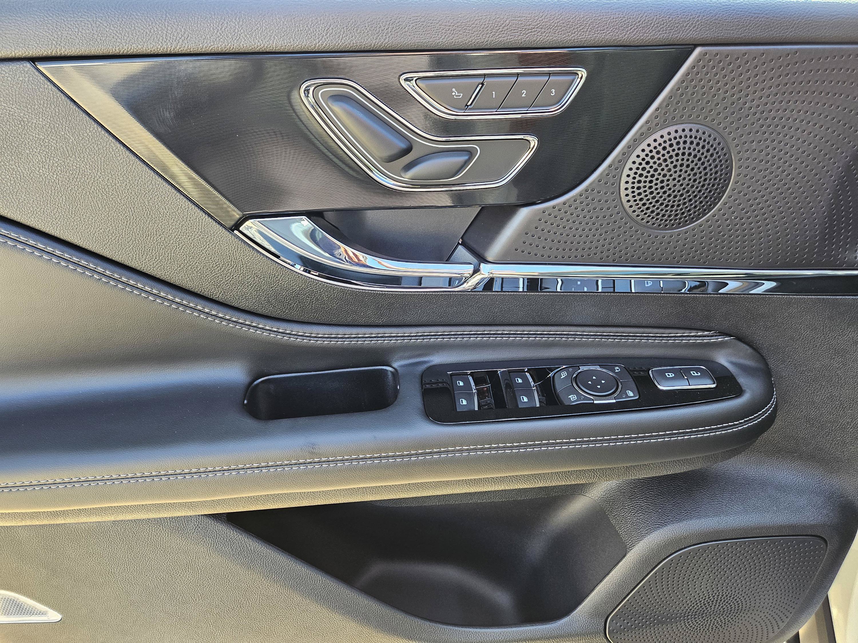 New 2026 Lincoln Corsair Premiere AWD/4WD image 11