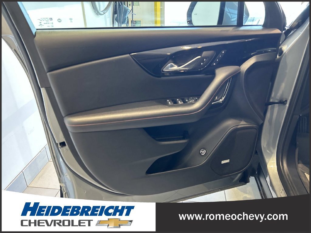 Used 2023 Chevrolet Blazer RS w/ Driver Confidence II Package AWD/4WD image 10