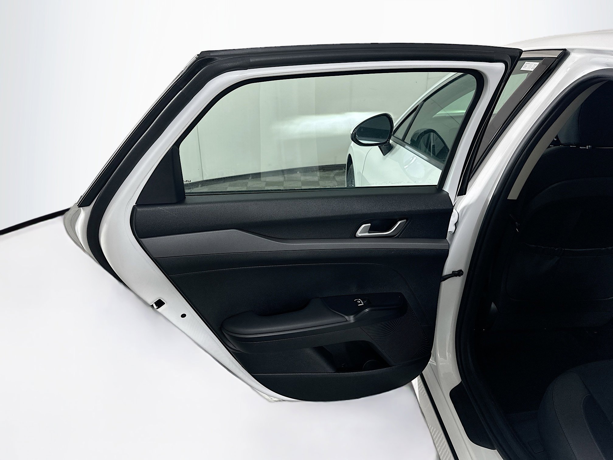 Used 2025 Kia K5 LXS image 27