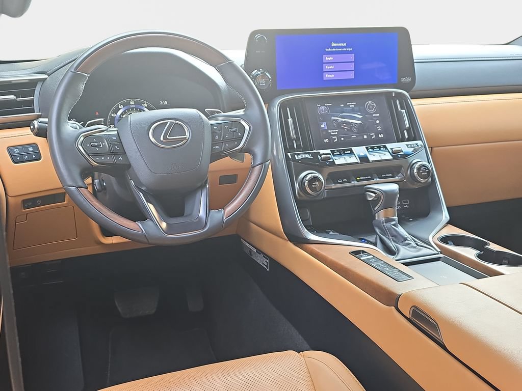 Certified 2024 Lexus LX 600 4WD w/ Appearance Package image 17