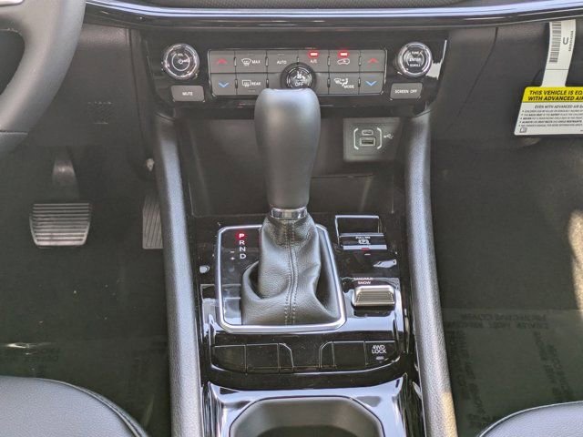 New 2026 Jeep Compass Latitude AWD/4WD image 17