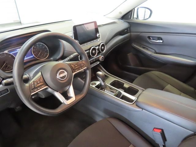 Used 2025 Nissan Sentra SV FWD image 4