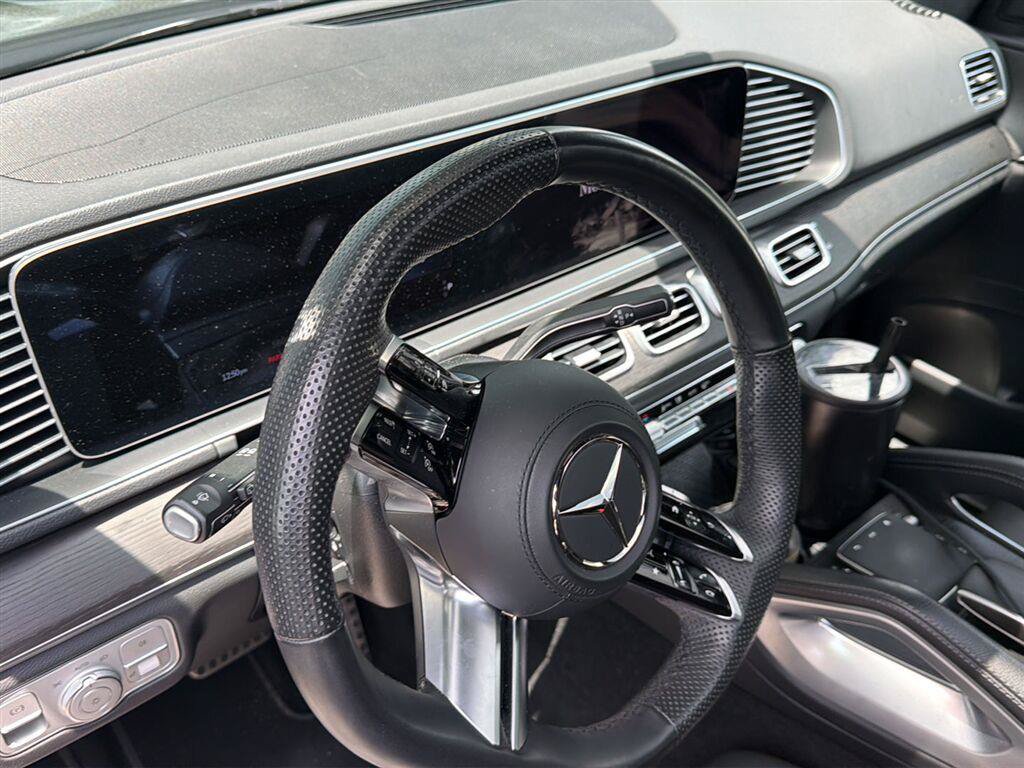 Used 2024 Mercedes-Benz GLE 350 4MATIC image 9