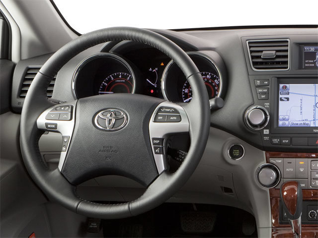 Used 2013 Toyota Highlander SE AWD/4WD image 6