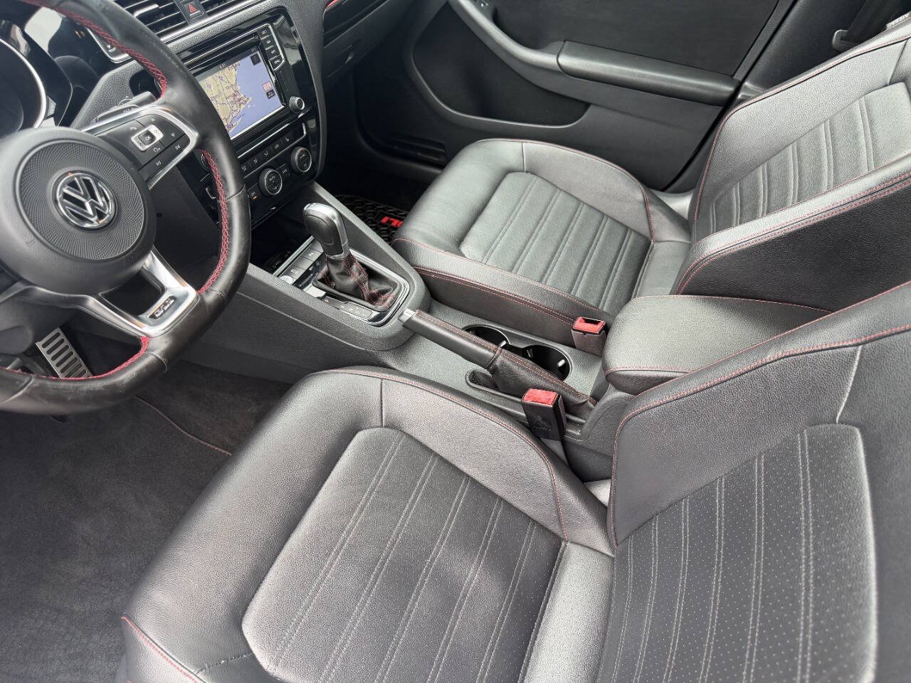 Used 2017 Volkswagen Jetta GLI FWD image 18