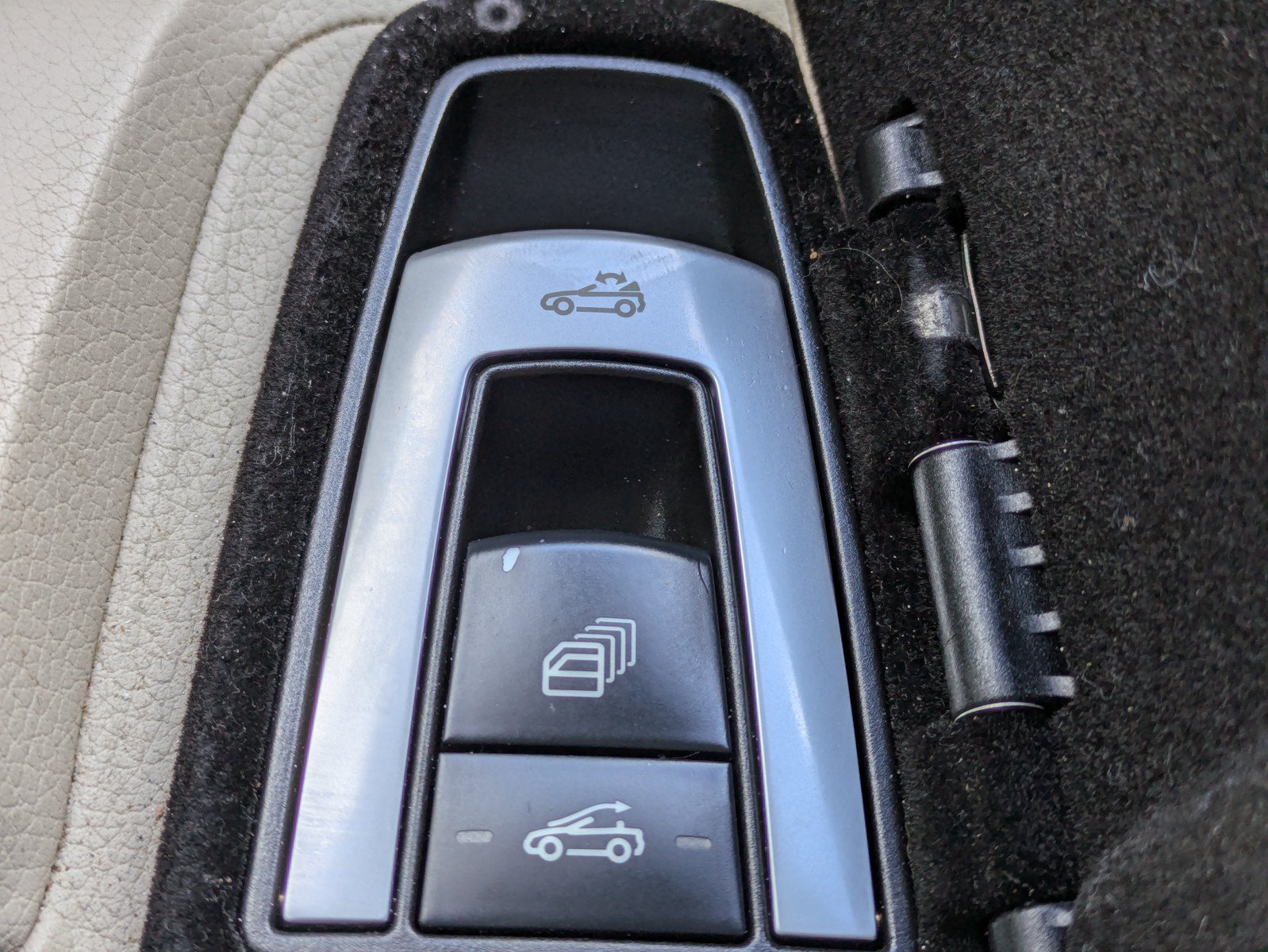 Used 2017 Mercedes-Benz E 400 Cabriolet image 30