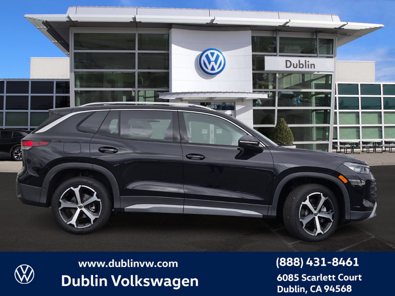 New 2026 Volkswagen Tiguan SE AWD/4WD image 3