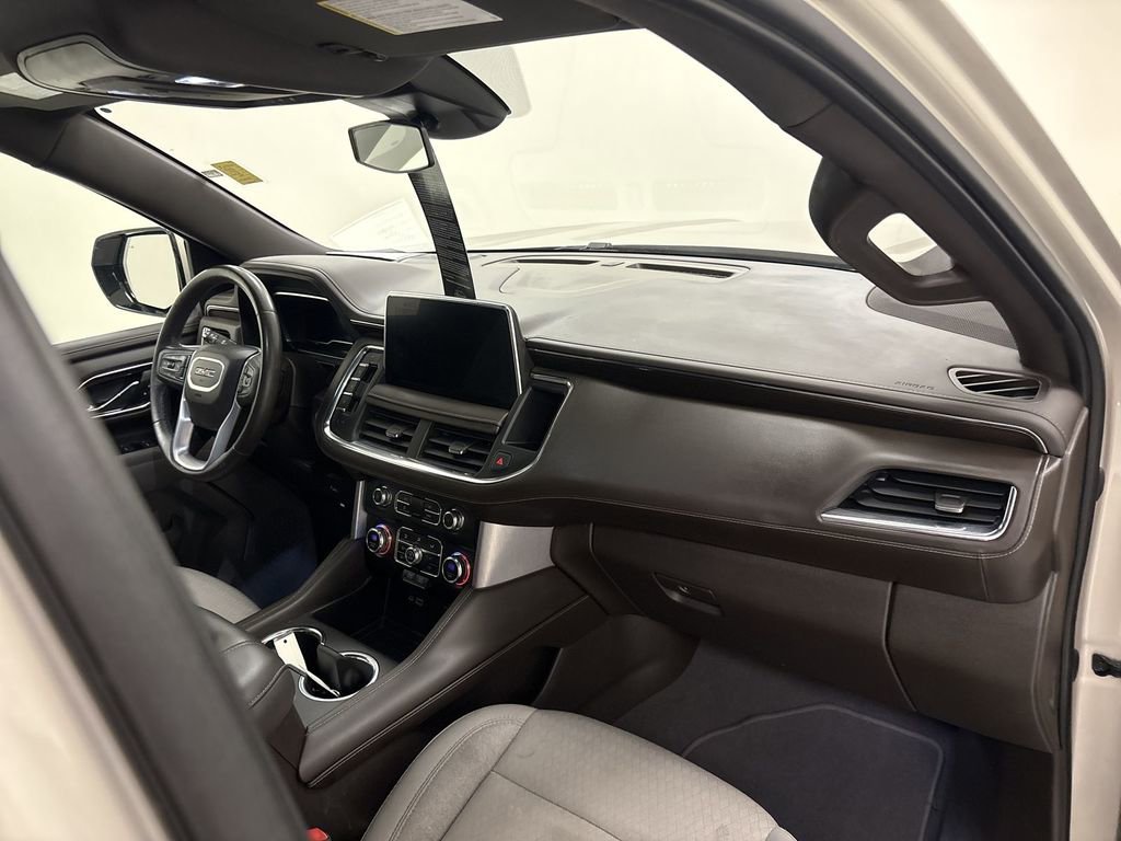 Used 2023 GMC Yukon XL SLE w/ Gmc Pro Safety Plus Package RWD image 30