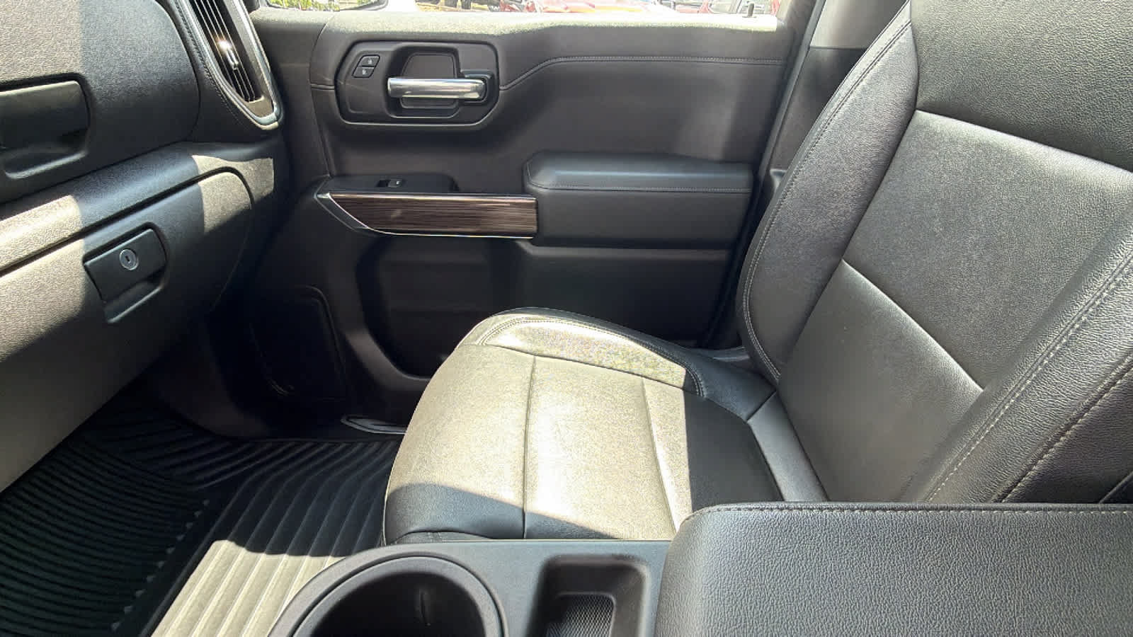 Used 2019 Chevrolet Silverado 1500 LT w/ All-Star Edition AWD/4WD image 12