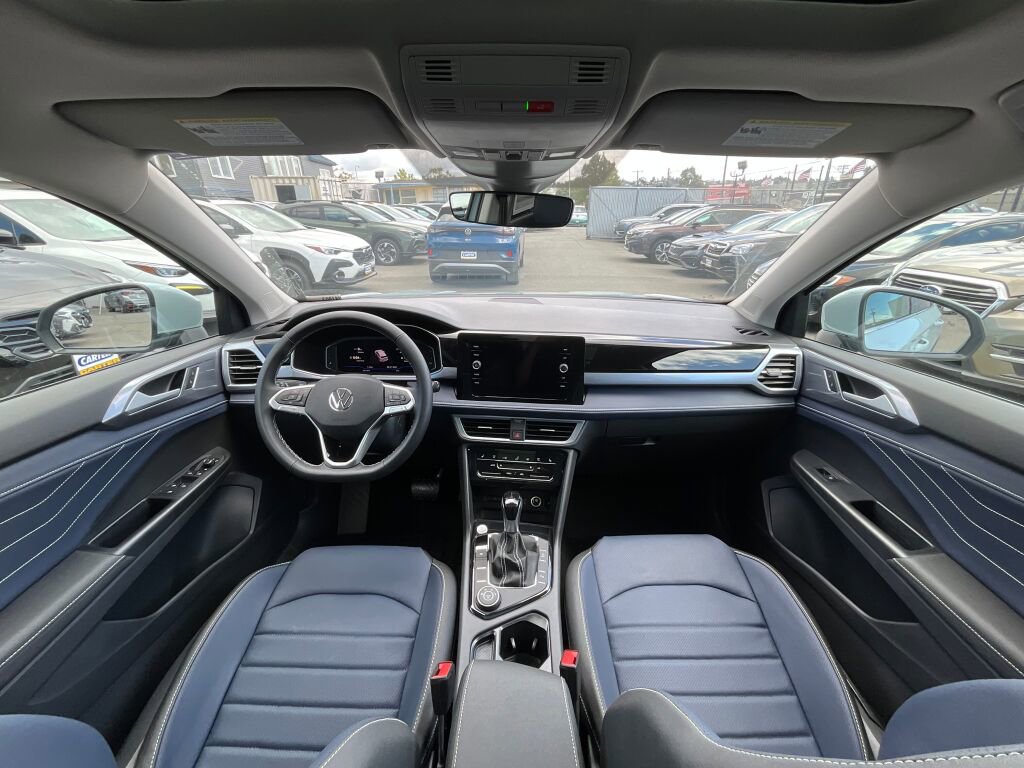 New 2025 Volkswagen Taos SEL image 14