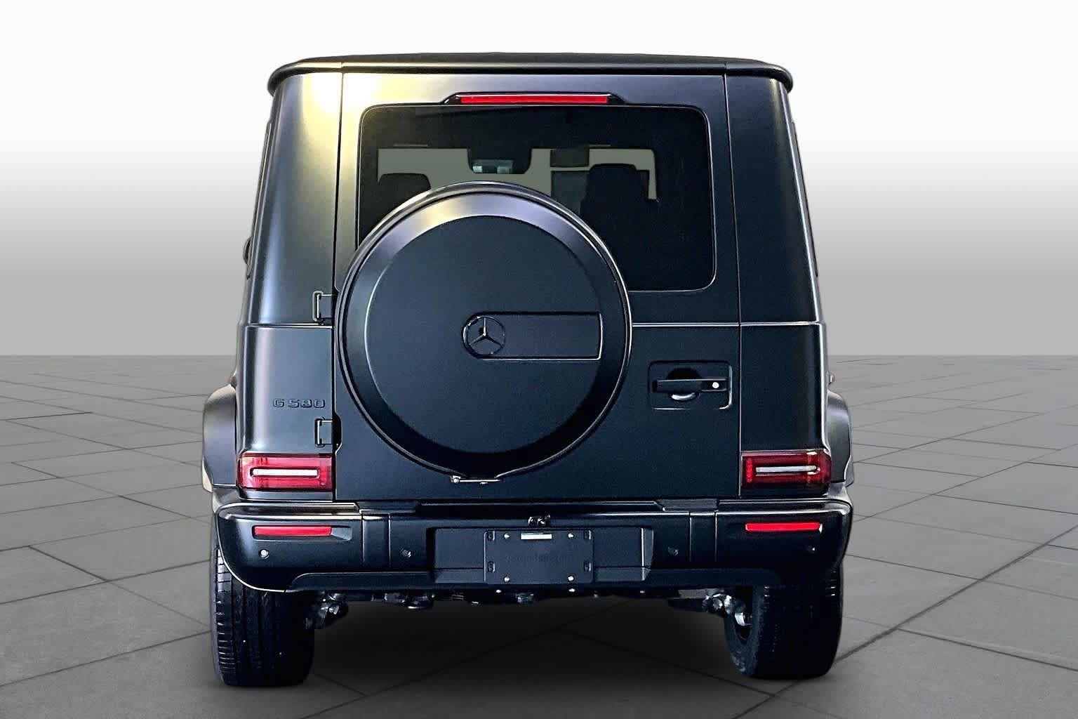 New 2027 Mercedes-Benz G 580 e image 4