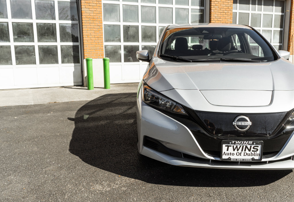 Used 2025 Nissan Leaf S FWD image 32