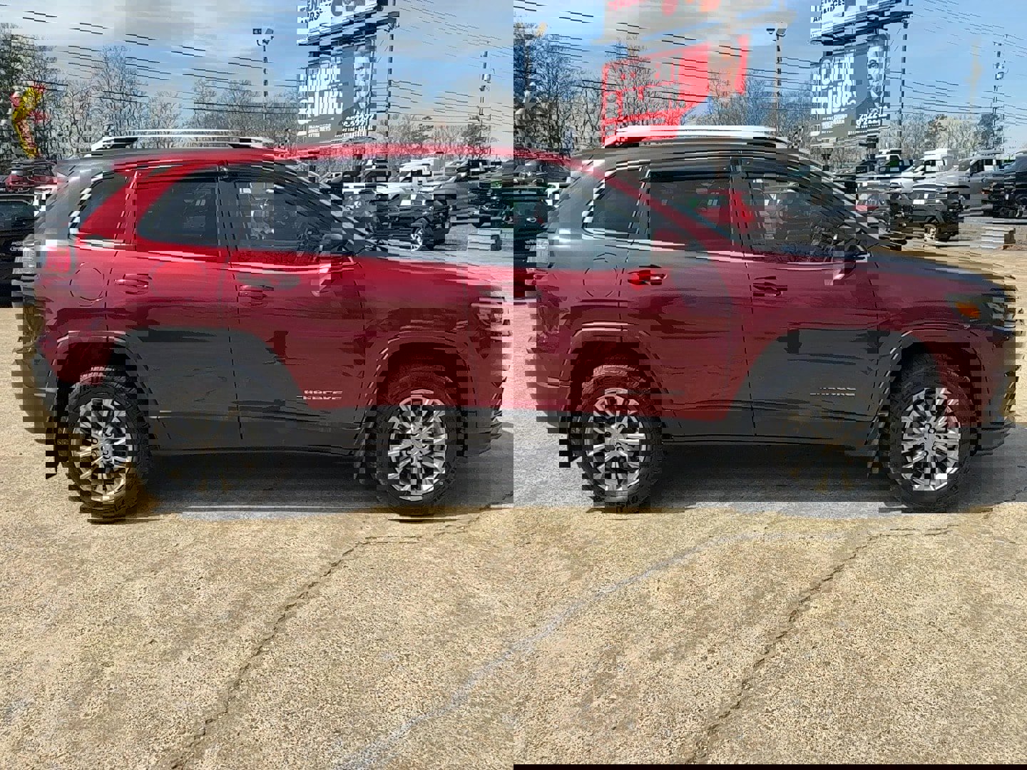 Used 2020 Jeep Cherokee Latitude Lux w/ Comfort/Convenience Group image 4