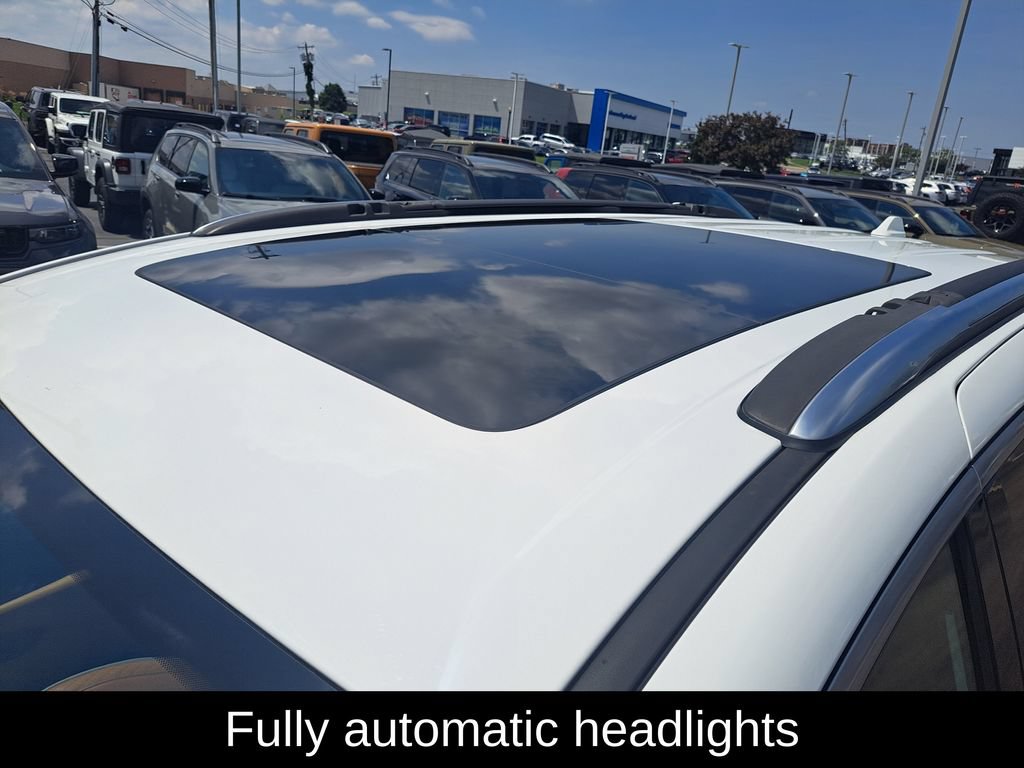 Certified 2022 Chrysler Pacifica Pinnacle FWD image 10
