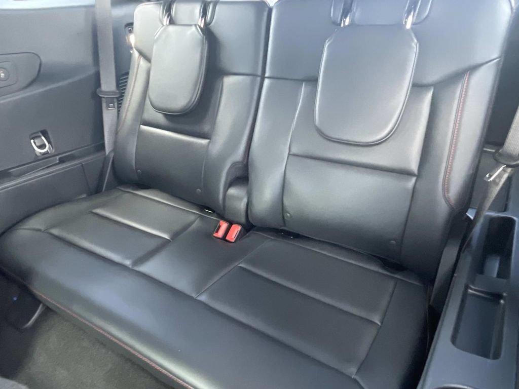 Used 2025 Ford Explorer ST AWD/4WD image 13