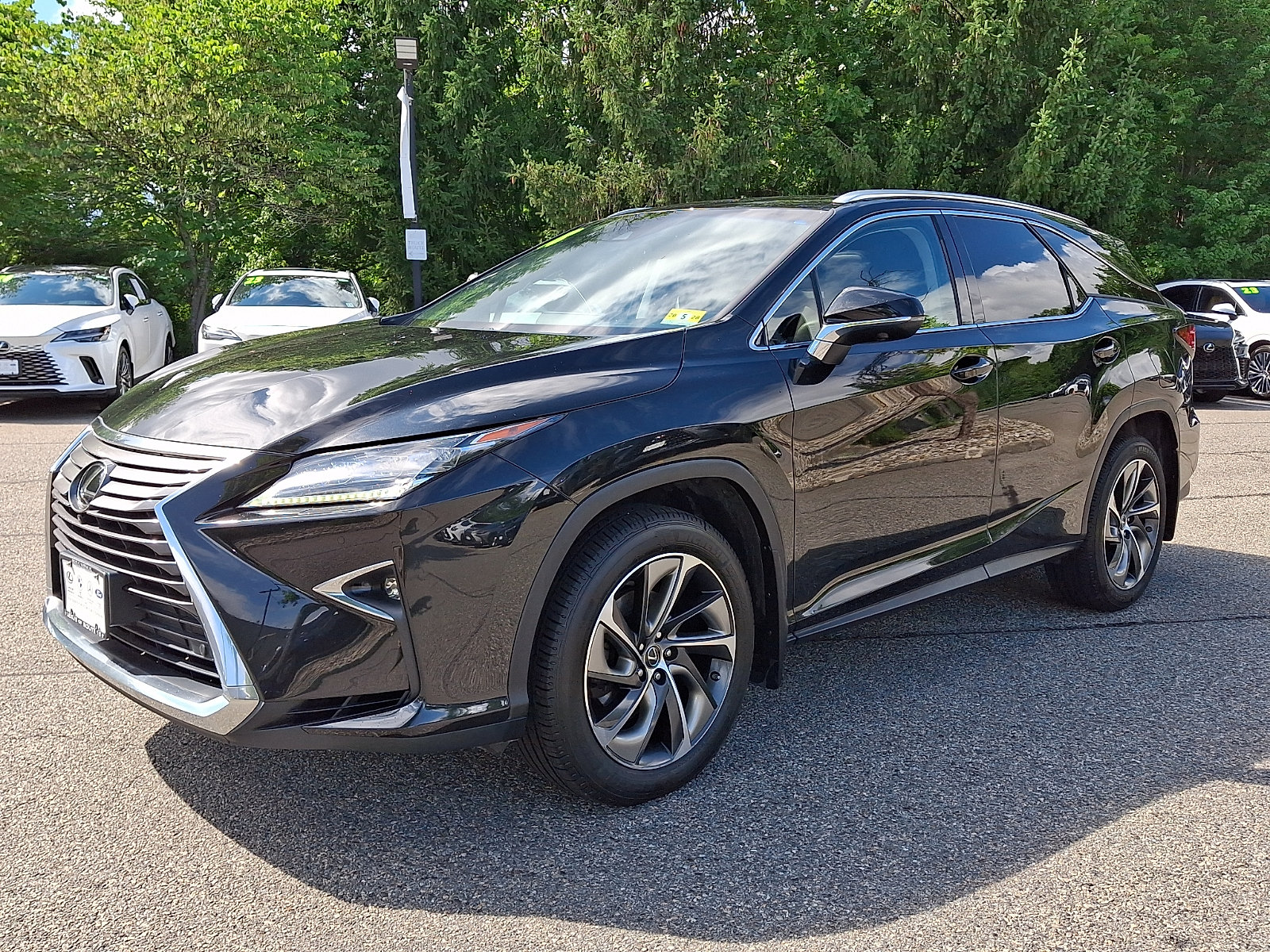 Used 2018 Lexus RX 350L Luxury w/ Accessory Package AWD/4WD image 3