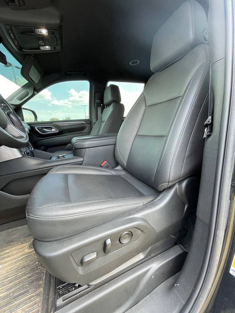 Used 2024 Chevrolet Tahoe Z71 w/ Luxury Package AWD/4WD image 10