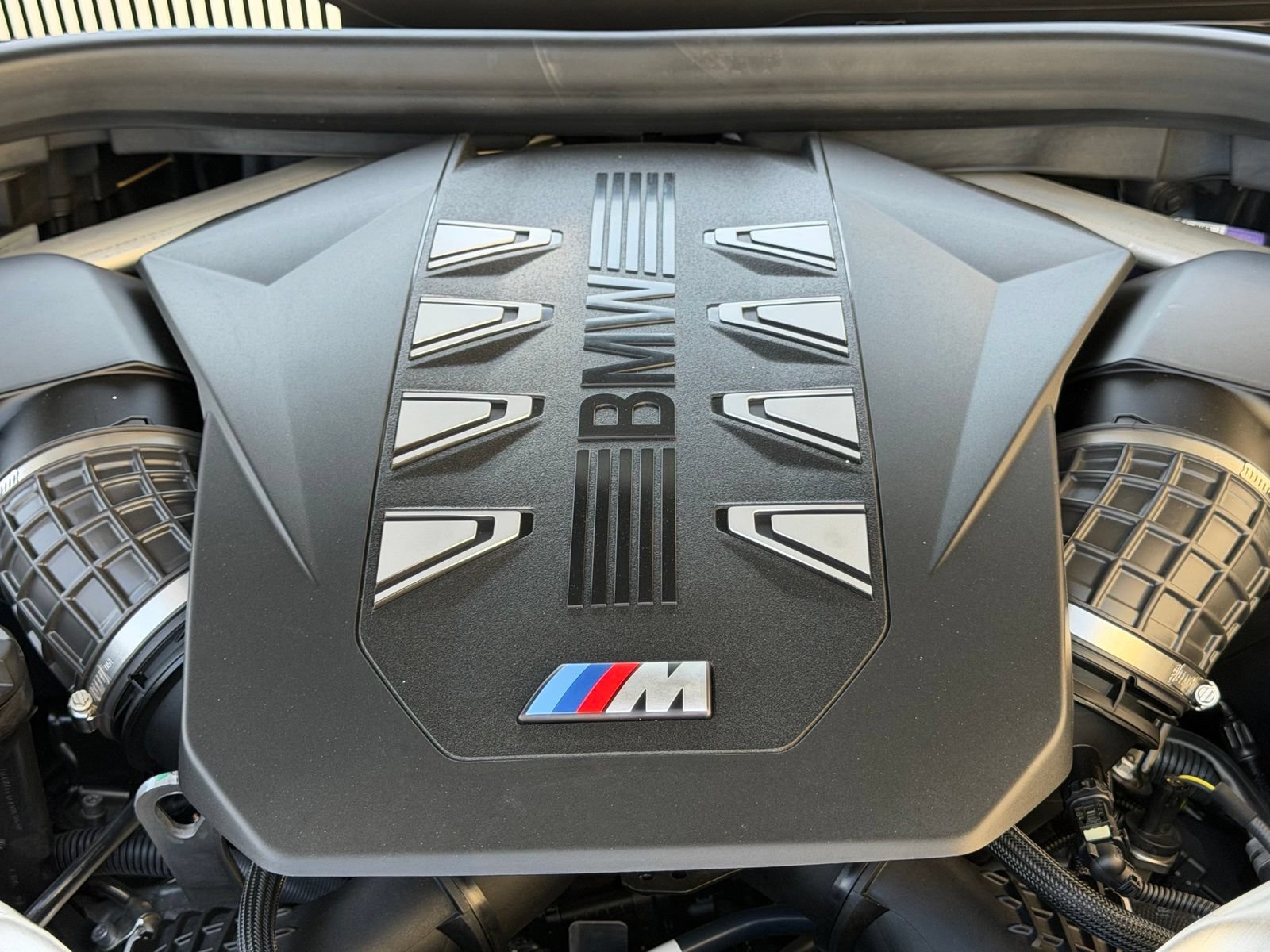 Certified 2024 BMW X6 M60i w/ Dynamic Handling Package AWD/4WD image 38