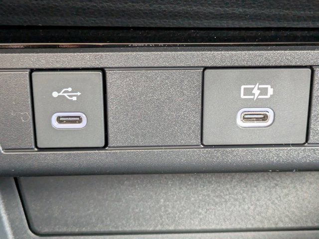 New 2025 Toyota Prius Plug-In Hybrid FWD image 21
