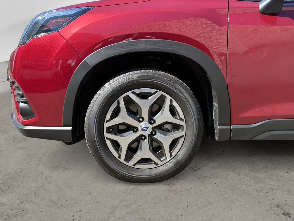 Used 2023 Subaru Forester Premium AWD/4WD image 9