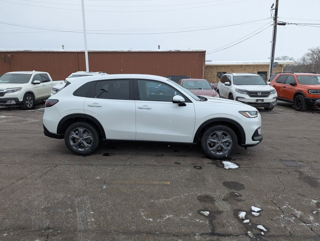 New 2026 Honda HR-V LX image 2