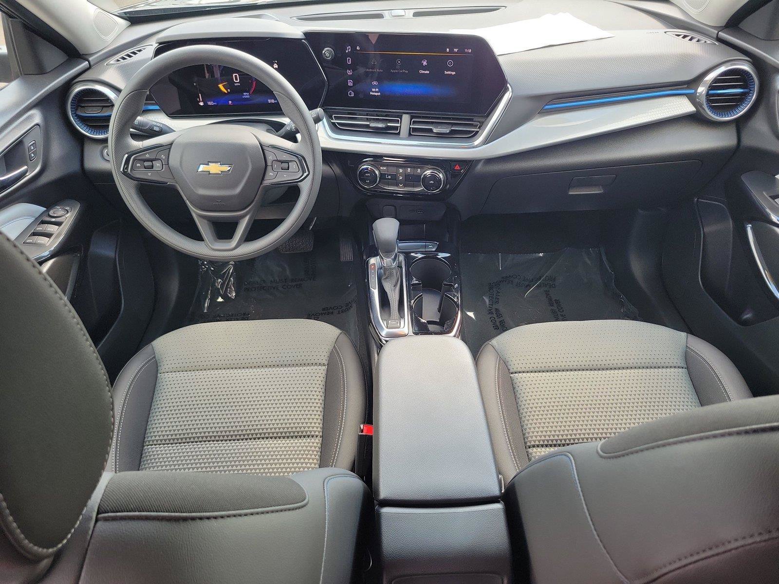 Used 2026 Chevrolet Trax LT FWD image 9