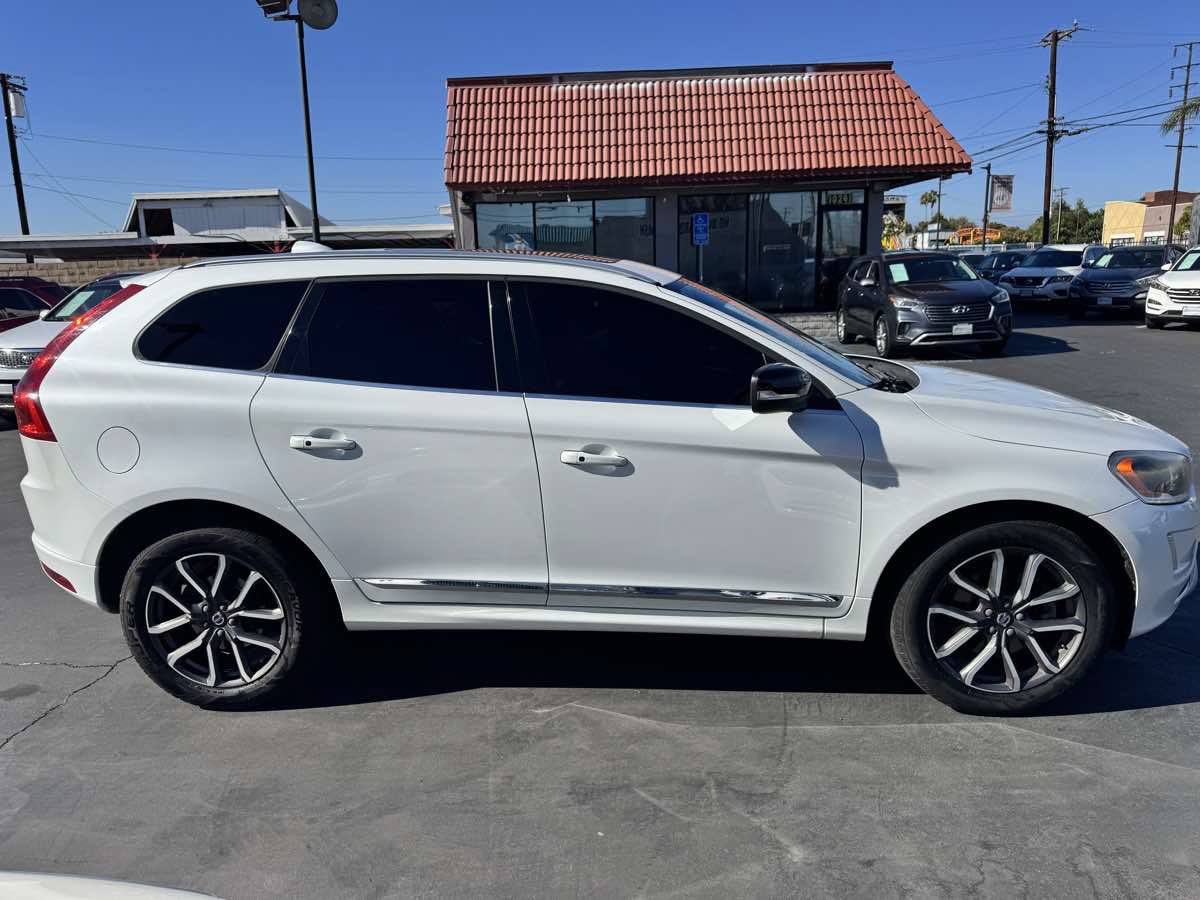 Used 2017 Volvo XC60 T6 Dynamic w/ Climate Package AWD/4WD image 7