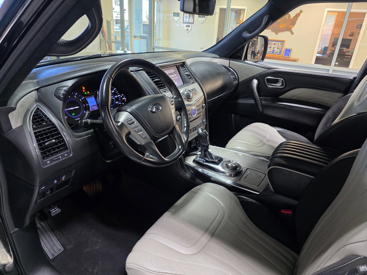 Used 2019 INFINITI QX80 Limited w/ All-Season Package image 16