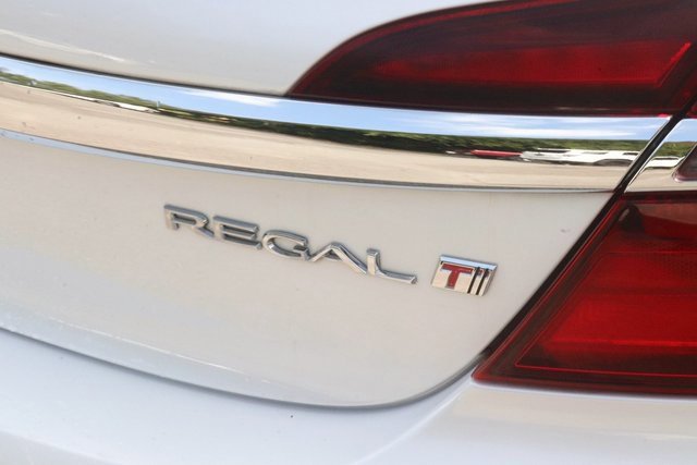 Used 2016 Buick Regal image 8
