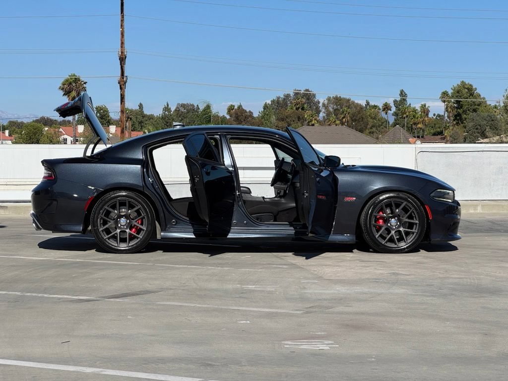 Used 2016 Dodge Charger R/T Scat Pack w/ Beats Audio Group RWD image 29