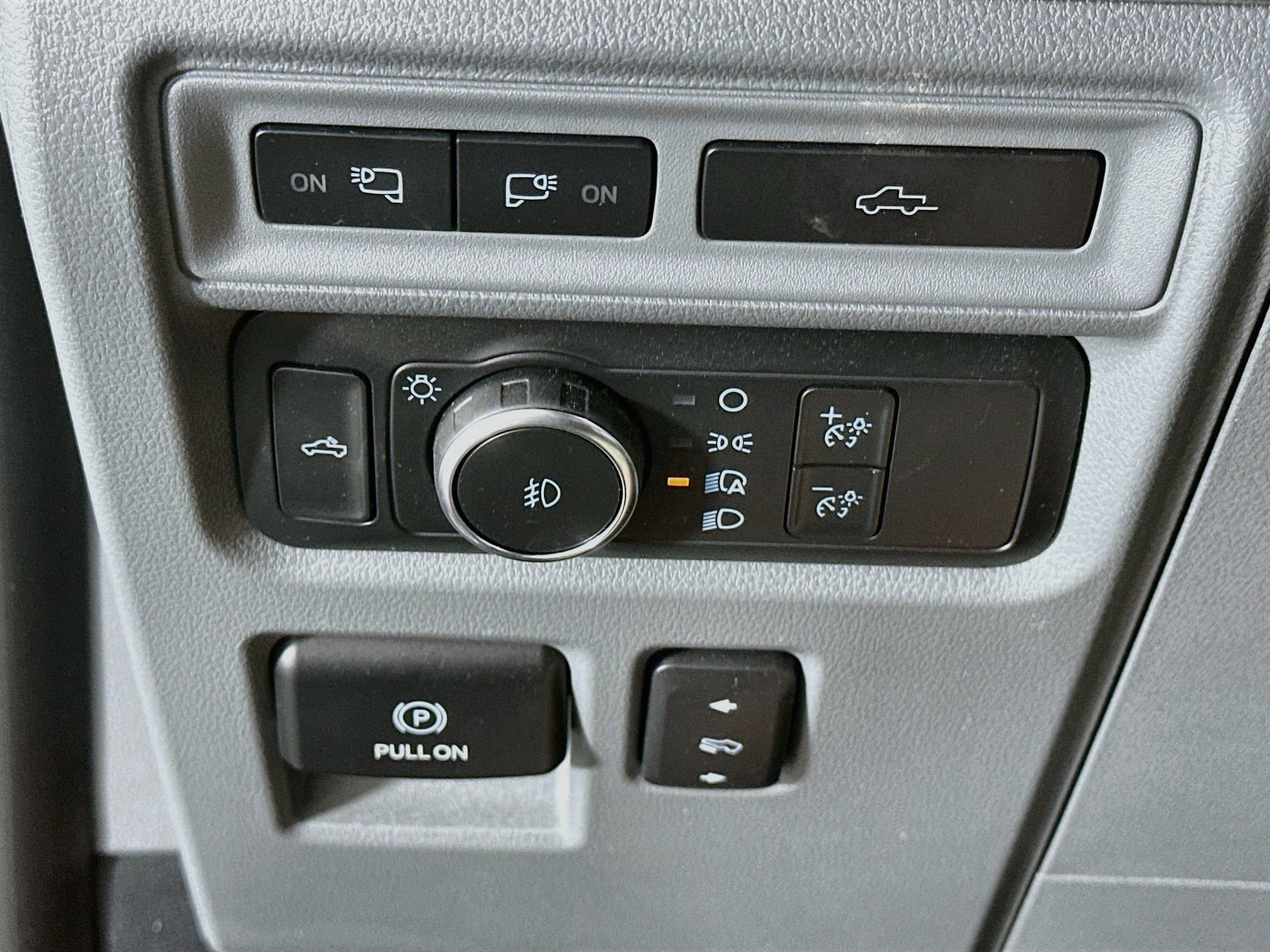 Used 2022 Ford F150 Lariat w/ Bed Utility Package RWD image 17