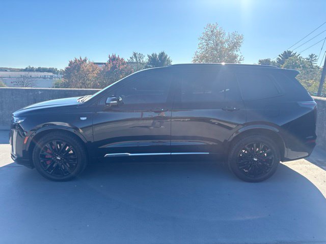 Used 2025 Cadillac XT6 Sport AWD/4WD image 2
