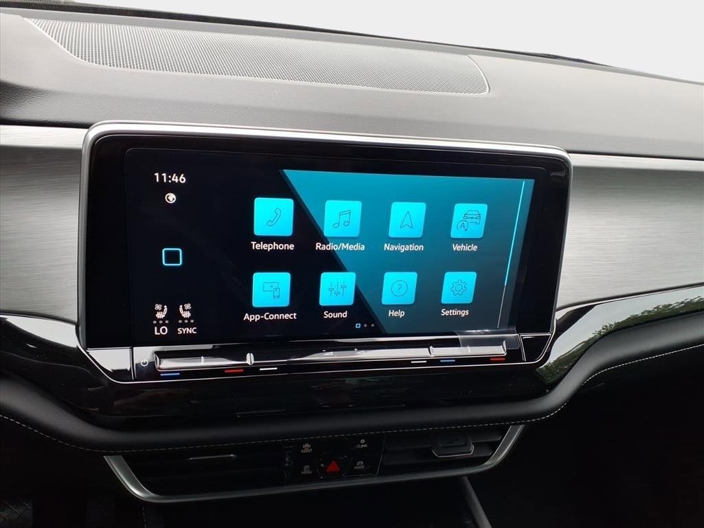 New 2026 Volkswagen Atlas Cross Sport SE image 17