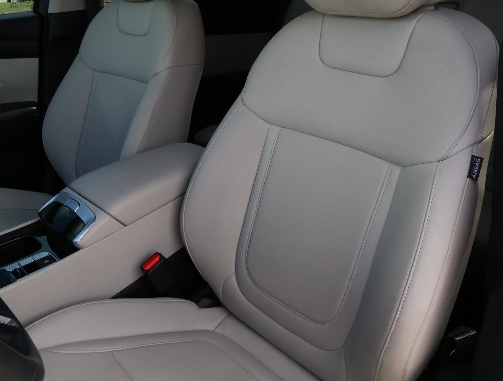 Used 2025 Hyundai Tucson SEL FWD image 14