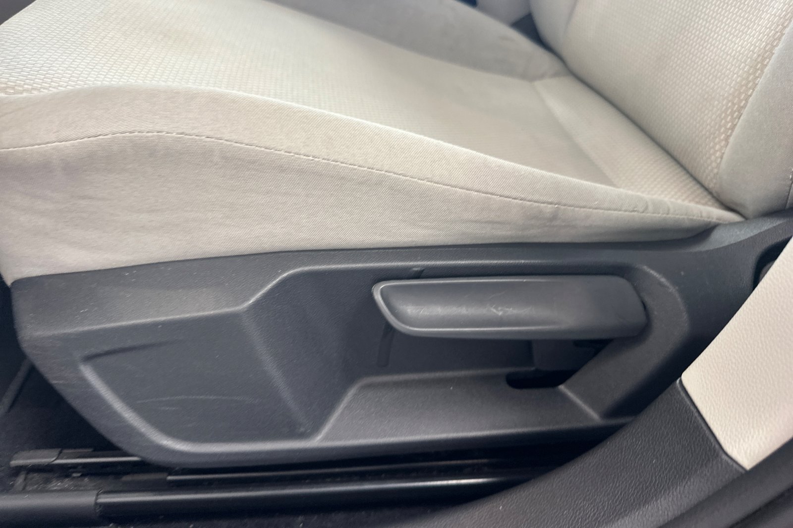 Used 2019 Volkswagen Jetta S w/ Driver Assistance Package FWD image 14